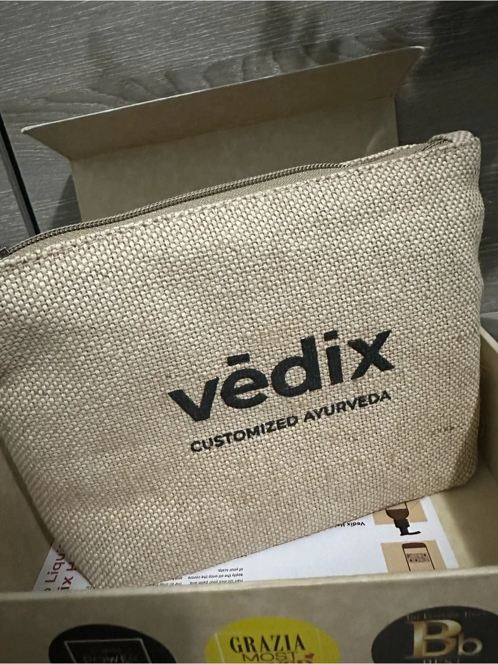 Vedix Anti-Hairfall Regimen ( gift box)
